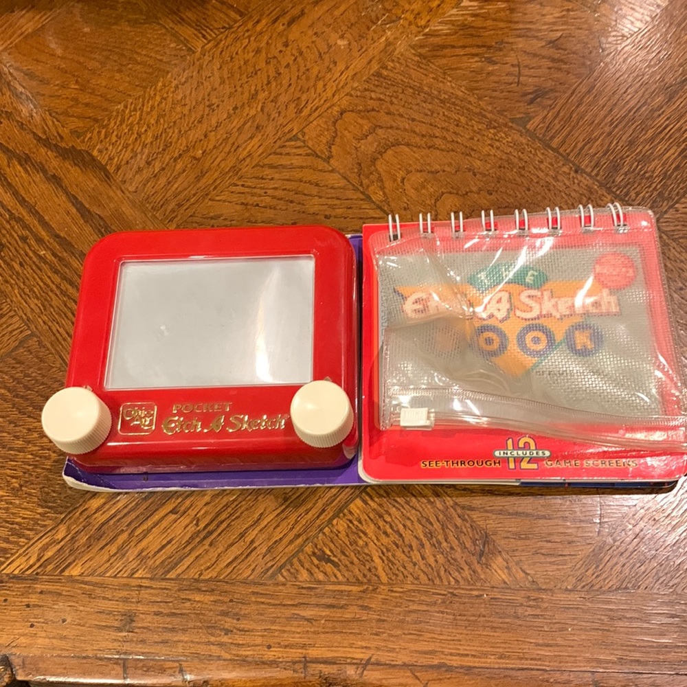 POCKET ETCH A SKETCH WITH BOOK